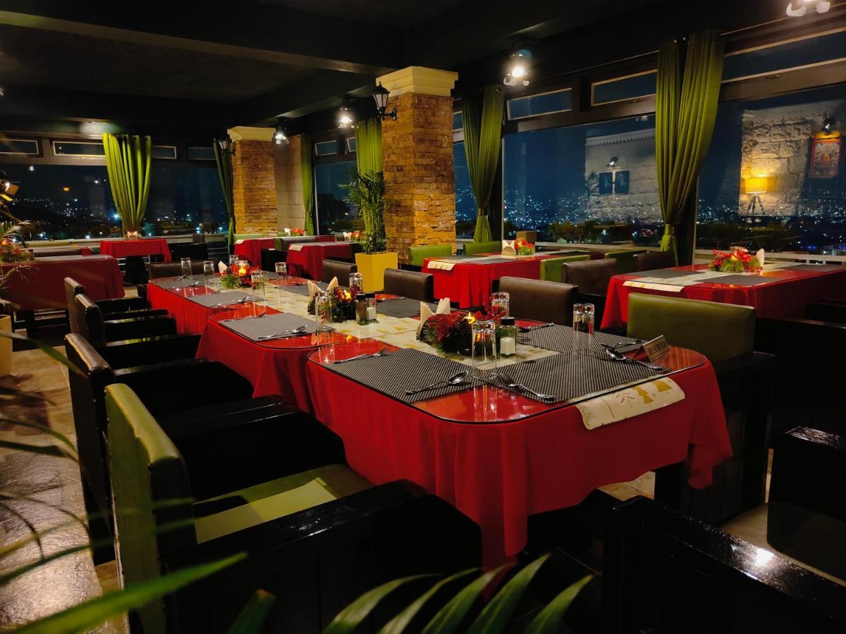 Hotel Acropolis Шиллонг Екстер'єр фото