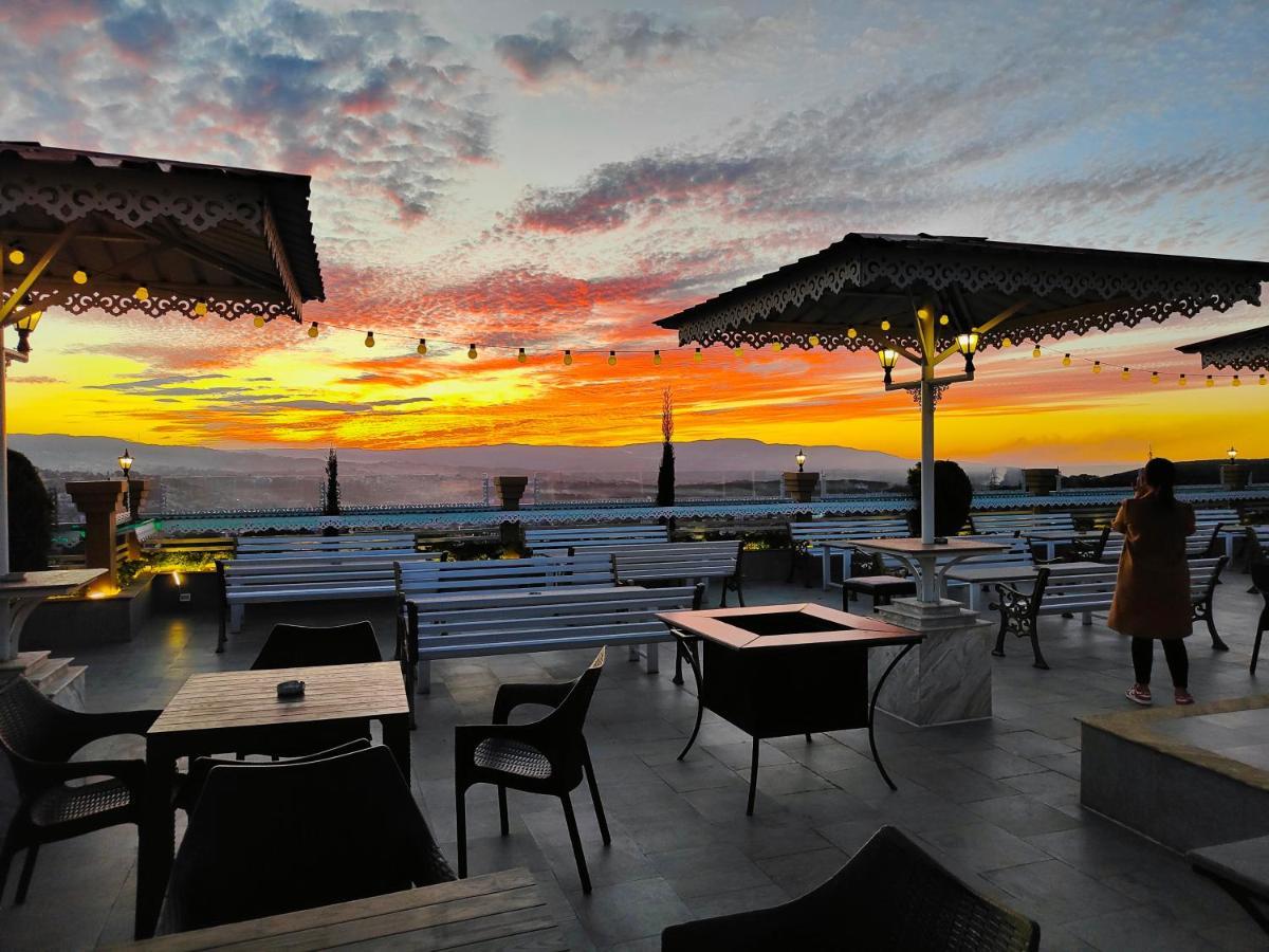 Hotel Acropolis Шиллонг Екстер'єр фото