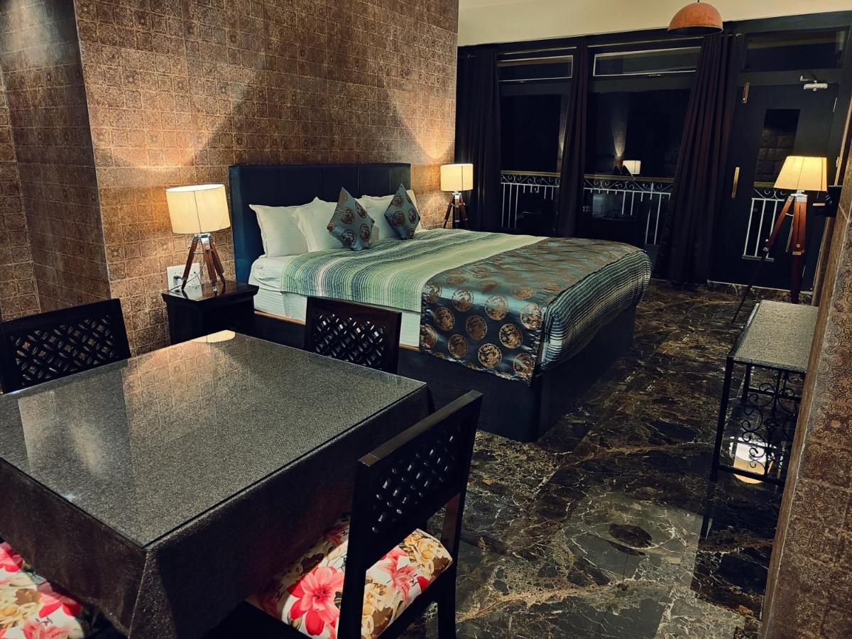 Hotel Acropolis Шиллонг Екстер'єр фото