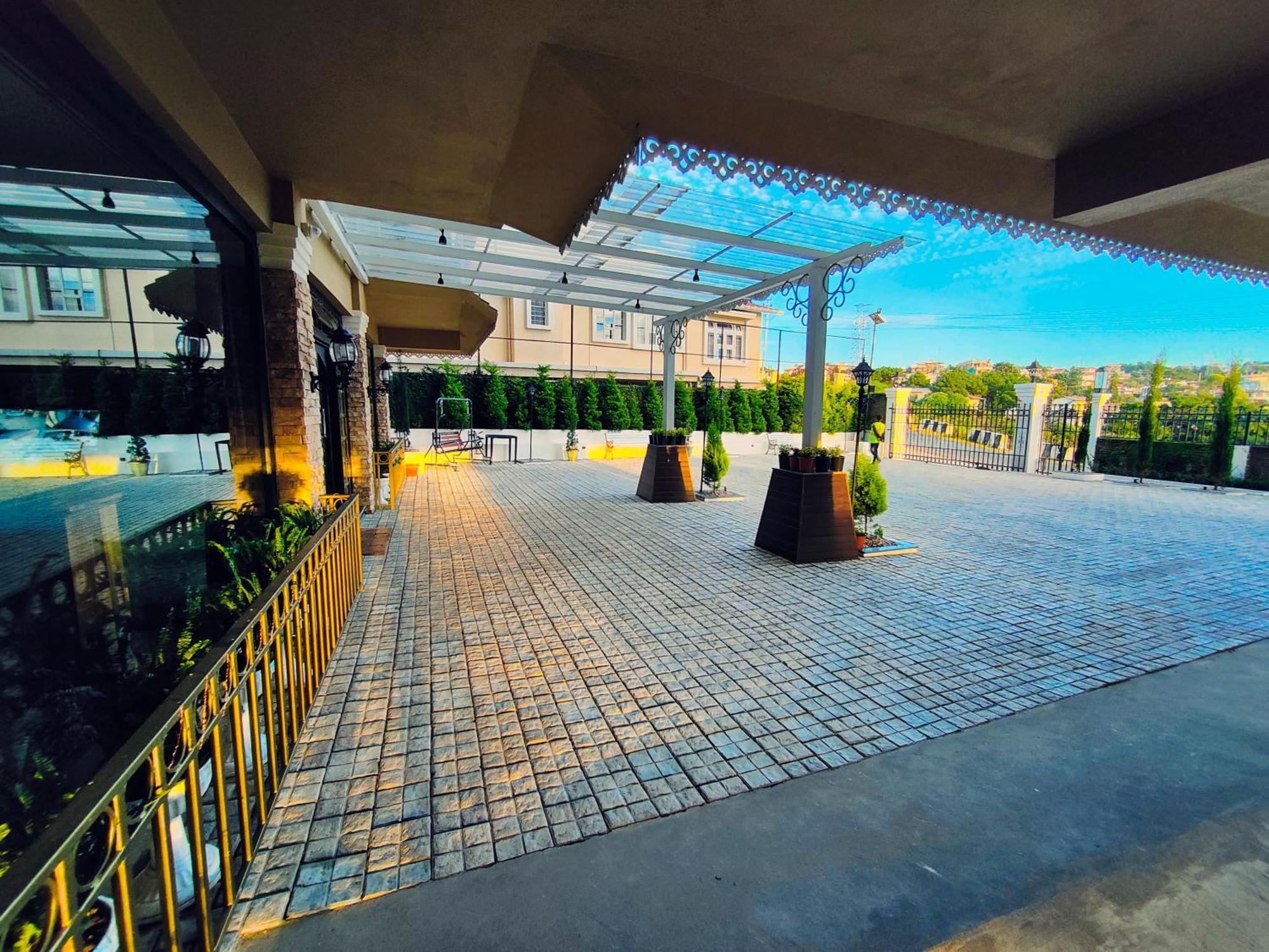 Hotel Acropolis Шиллонг Екстер'єр фото