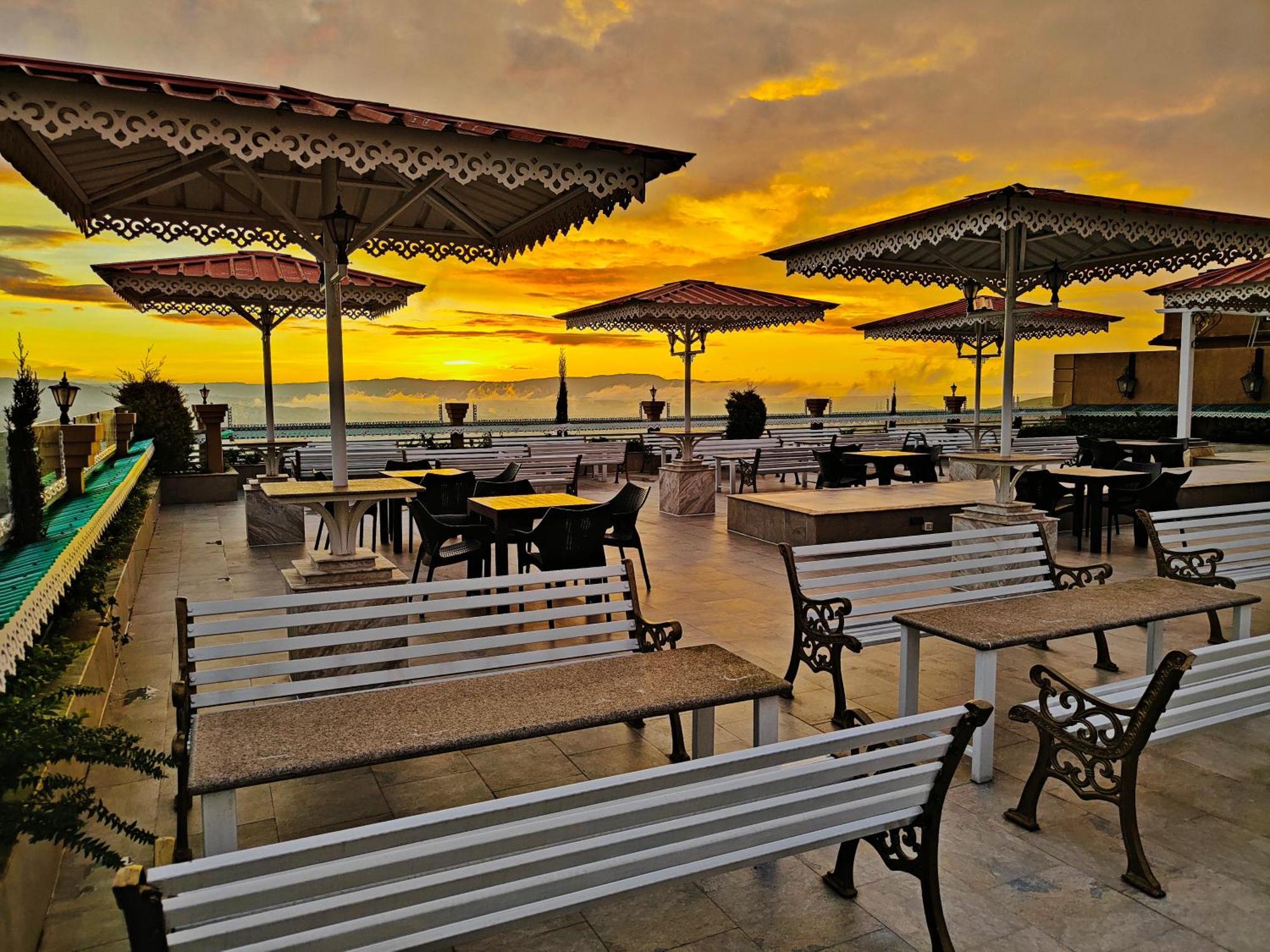 Hotel Acropolis Шиллонг Екстер'єр фото